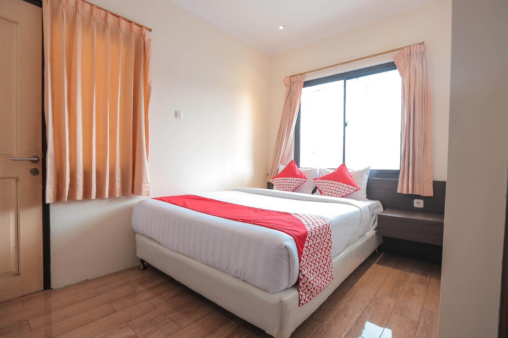 Super Oyo Capital O 141 Fatmawati Cozy Residence Джакарта Экстерьер фото